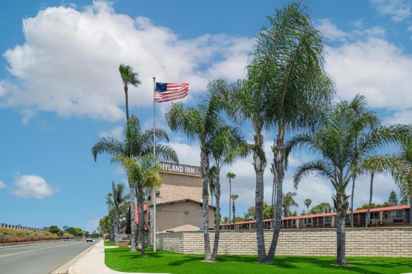 Hyland Inn near Legoland image 18