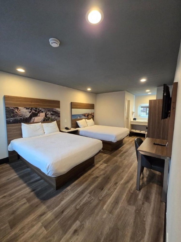 Hyland Inn near Legoland image 19