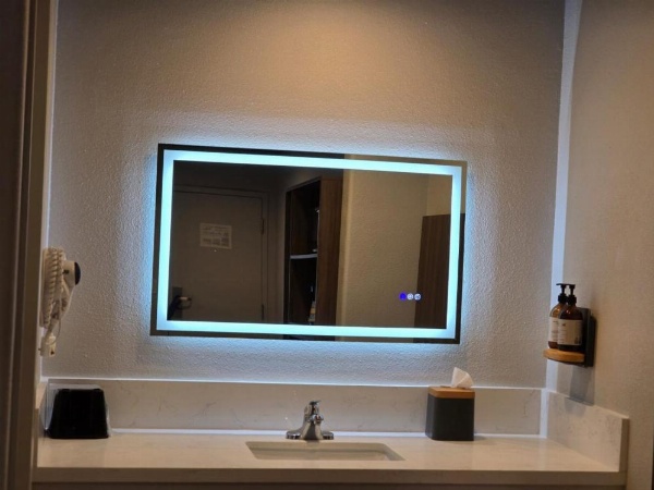 Hyland Inn near Legoland image 25